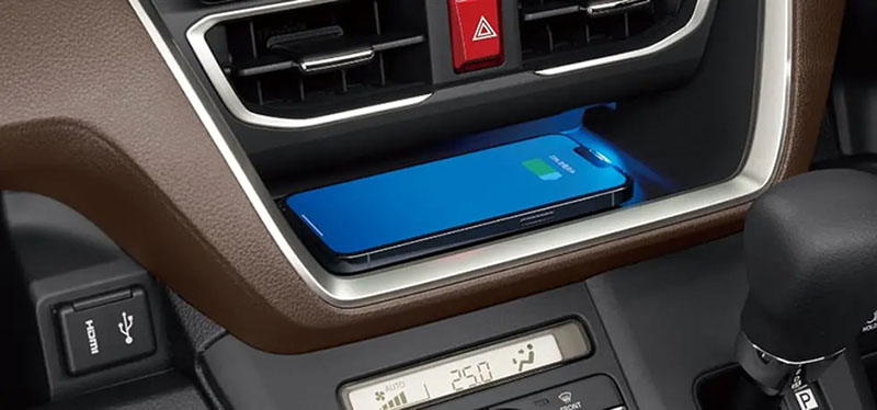 ダッシュボードQi対応無線充電