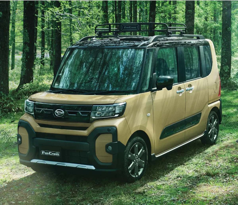 タントカスタムRS（2014年10月発売）のカタログ・性能スペック情報