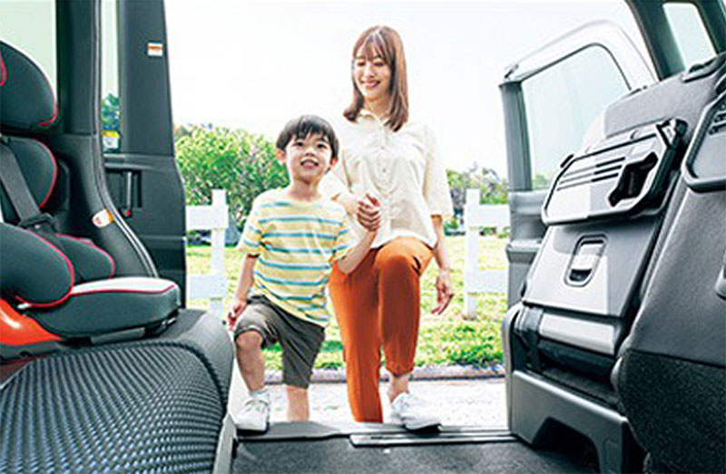 親子で並んで乗車